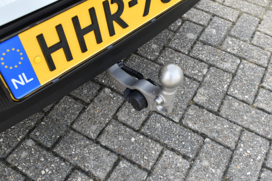 Volvo EX30 Extended Range 272PK Plus 69 kWh | Trekhaak | H&K | ACC | Blis | Stoelverwarming | Camera |