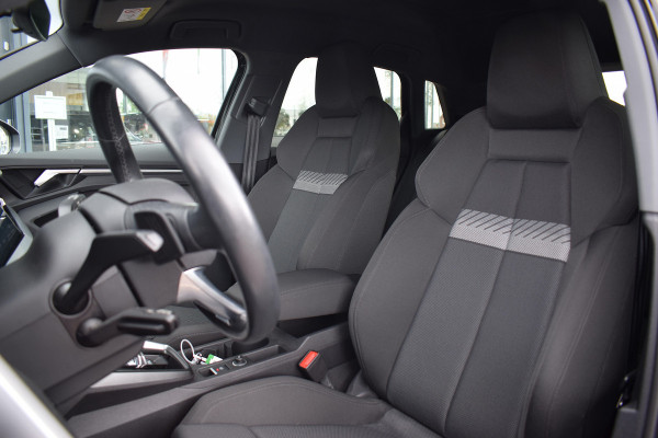 Audi A3 Sportback 35 TFSI Business edition | Apple CarPlay | Stoelverw. | Camera | Virtual Audi A3 Sportback 35 TFSI Business edition | Apple CarPlay | Stoelverw. | Camera | Virtual