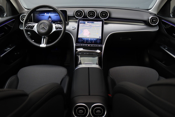 Mercedes-Benz C-Klasse Estate 300 e Luxury Line | Panoramadak | Camera | Cruise Control | Sfeerverlichting | Dodehoekassistent | High Perf. LED | Apple Carplay/Android Auto | Stoelverwarming | Mercedes-Benz C-Klasse Estate 300 e Luxury Line | Panoramadak | Camera | Cruise Control | Sfeerverlichting | Dodehoekassistent | High Perf. LED | Apple Carplay/Android Auto | Stoelverwarming |