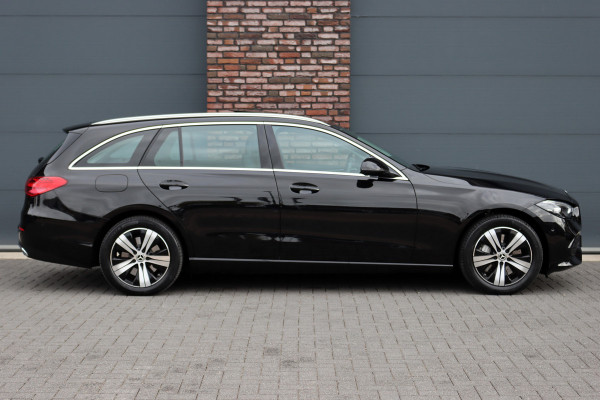 Mercedes-Benz C-Klasse Estate 300 e Luxury Line | Panoramadak | Camera | Cruise Control | Sfeerverlichting | Dodehoekassistent | High Perf. LED | Apple Carplay/Android Auto | Stoelverwarming | Mercedes-Benz C-Klasse Estate 300 e Luxury Line | Panoramadak | Camera | Cruise Control | Sfeerverlichting | Dodehoekassistent | High Perf. LED | Apple Carplay/Android Auto | Stoelverwarming |