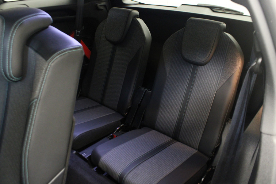 Peugeot 5008 1.2 PureTech Allure |Stoelverwarming|Navi|
