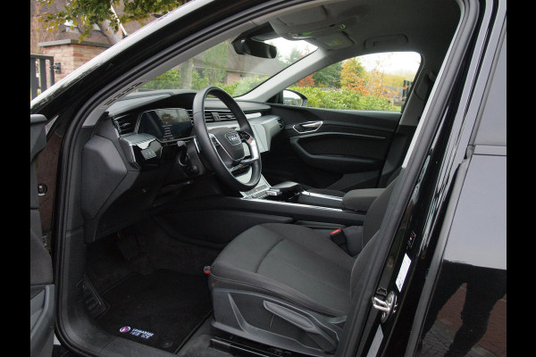 Audi e-tron Sportback 55 quattro edition 95 kWh | DAB | Black Optic | Parkeersensoren | NL-Auto | Audi e-tron Sportback 55 quattro edition 95 kWh | DAB | Black Optic | Parkeersensoren | NL-Auto |
