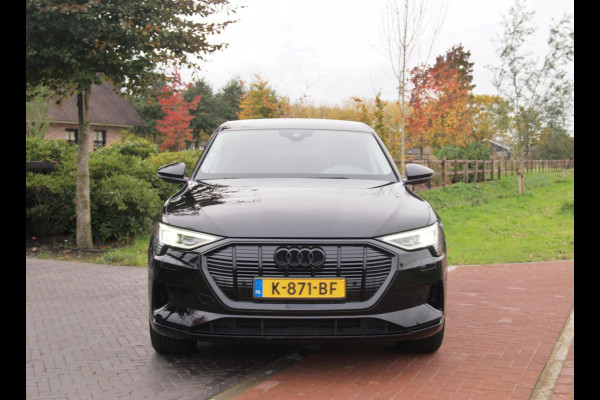 Audi e-tron Sportback 55 quattro edition 95 kWh | DAB | Black Optic | Parkeersensoren | NL-Auto | Audi e-tron Sportback 55 quattro edition 95 kWh | DAB | Black Optic | Parkeersensoren | NL-Auto |