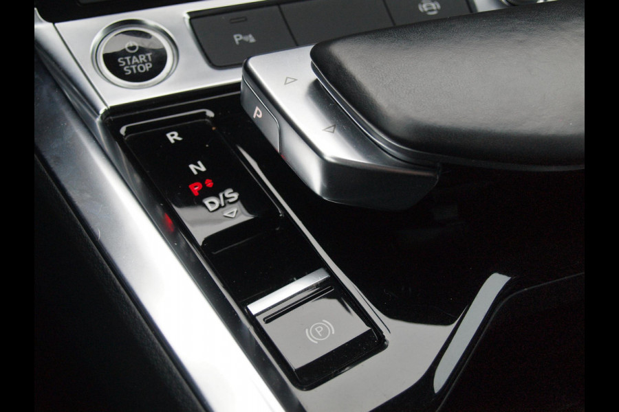 Audi e-tron Sportback 55 quattro edition 95 kWh | DAB | Black Optic | Parkeersensoren | NL-Auto | Audi e-tron Sportback 55 quattro edition 95 kWh | DAB | Black Optic | Parkeersensoren | NL-Auto |