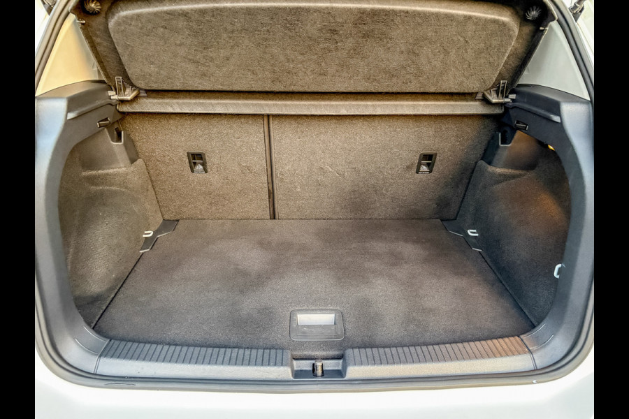 Volkswagen T-Cross 1.0 TSI R-Line | LED | Stoel verw. | Climate control | Adapt. Cr. | Prijs Rijklaar!!