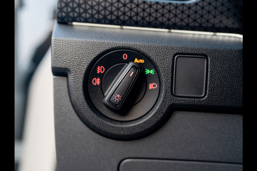 Volkswagen T-Cross 1.0 TSI R-Line | LED | Stoel verw. | Climate control | Adapt. Cr. | Prijs Rijklaar!!