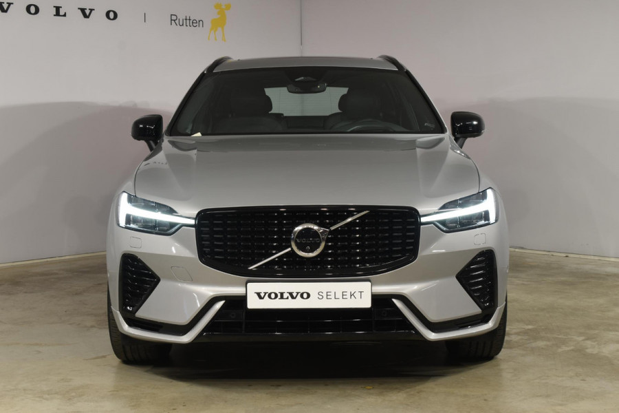 Volvo XC60 T6 350PK Automaat Plug-in hybrid AWD R-Design / Navigatie / Luchtvering / 360 Camera / Adaptieve Cruise Control / Schuif-kanteldak / Head-up Display / Stuurverwarming / Stoelverwarming v+a / Elektr. Achterklep / Elektr. Trekhaak / Elektr. sstoelen met geheugen