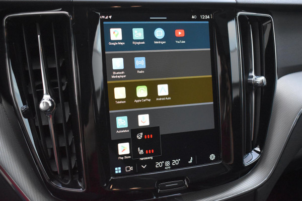 Volvo XC60 T6 350PK Automaat Plug-in hybrid AWD R-Design / Navigatie / Luchtvering / 360 Camera / Adaptieve Cruise Control / Schuif-kanteldak / Head-up Display / Stuurverwarming / Stoelverwarming v+a / Elektr. Achterklep / Elektr. Trekhaak / Elektr. sstoelen met geheugen