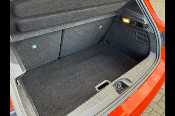 Renault Clio 1.3 TCe R.S. Line - Automaat - Navi groot Media - Leder - Climate - Org.NL