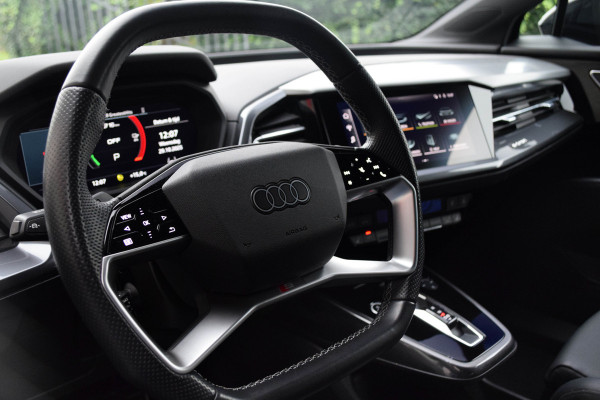 Audi Q4 e-tron 40 / 2x S-line/ Adaptive Cruise Control/ Virtual Cockpit/ Panoramadak/ 150kW (204PK) Audi Q4 e-tron 40 / 2x S-line/ Adaptive Cruise Control/ Virtual Cockpit/ Panoramadak/ 150kW (204PK)
