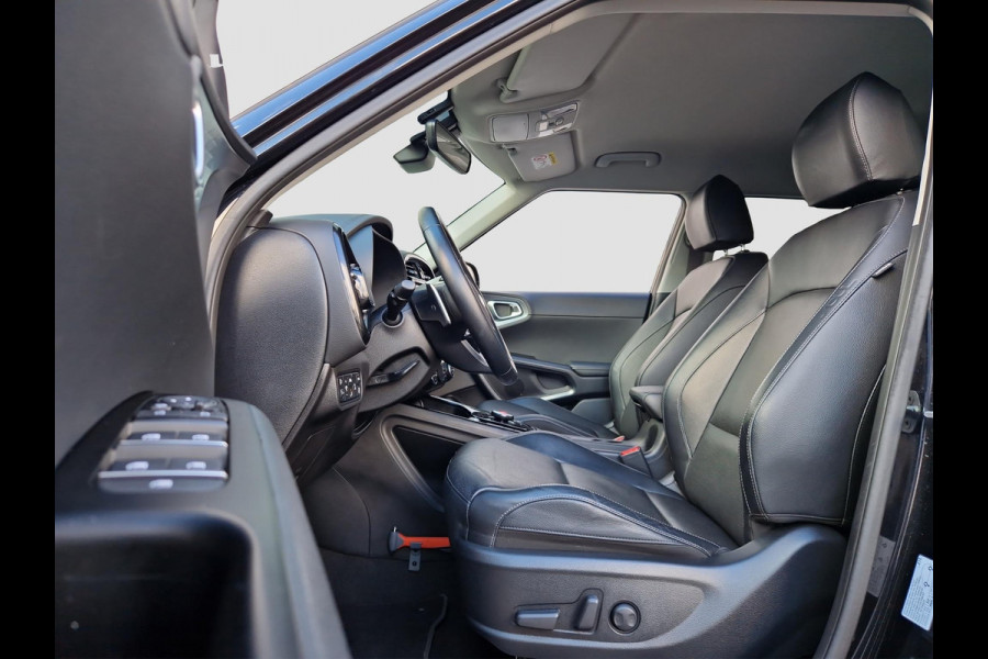 Kia e-Soul ExecutiveLine 64 kWh | Stoelventilatie | Climate | Camera | PDC | Dodehoek | HUD | 3 Fase