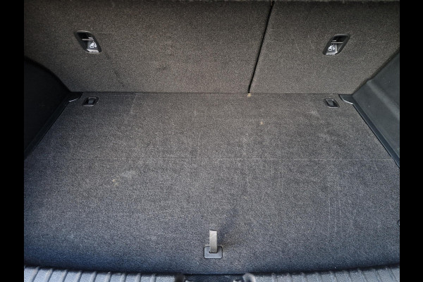 Kia e-Soul ExecutiveLine 64 kWh | Stoelventilatie | Climate | Camera | PDC | Dodehoek | HUD | 3 Fase