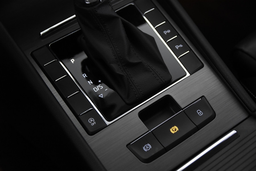 Škoda Superb Combi 1.6 TDI *1ste Eigenaar*Leer*Navigatie*Trekhaak*Full Options*