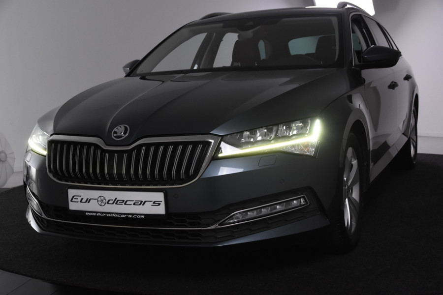 Škoda Superb Combi 1.6 TDI *1ste Eigenaar*Leer*Navigatie*Trekhaak*Full Options*