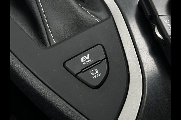 Lexus UX 250h Style+ Edition | Leder | Camera | Carplay | 18 inch | Dodehoek