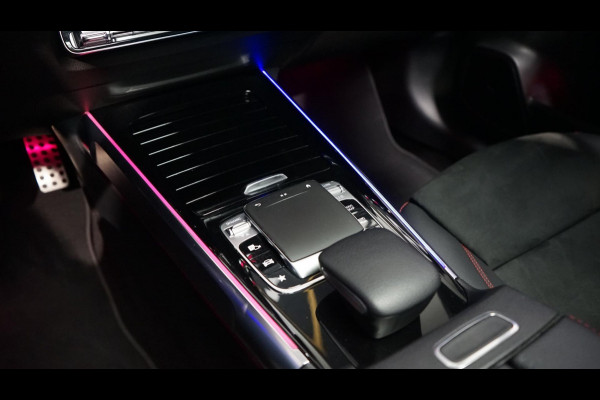 Mercedes-Benz Glb 250 4MATIC AMG NIGHT AUTOMAAT-360 CAMERA-ACC-AMBIANCE-BURMESTER-CARBON-KEYLESS-MEMORY-PANORAMA