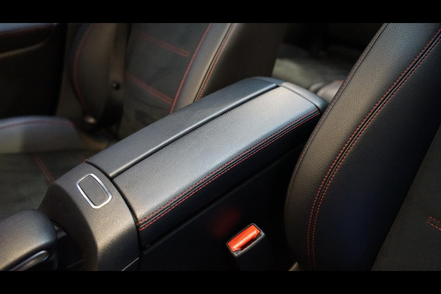 Mercedes-Benz Glb 250 4MATIC AMG NIGHT AUTOMAAT-360 CAMERA-ACC-AMBIANCE-BURMESTER-CARBON-KEYLESS-MEMORY-PANORAMA