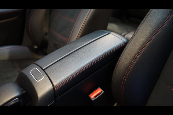 Mercedes-Benz Glb 250 4MATIC AMG NIGHT AUTOMAAT-360 CAMERA-ACC-AMBIANCE-BURMESTER-CARBON-KEYLESS-MEMORY-PANORAMA