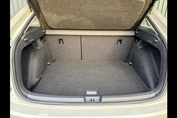 Volkswagen Taigo 1.0 TSI Life Edition | Camera | Keyless | Adapt. Cr. | Prijs Rijklaar!!