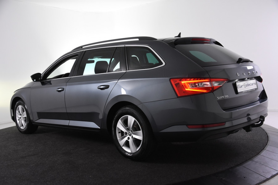 Škoda Superb Combi 1.5 TSI Combi DSG *Navigatie*Trekhaak*Stoelverwarming*