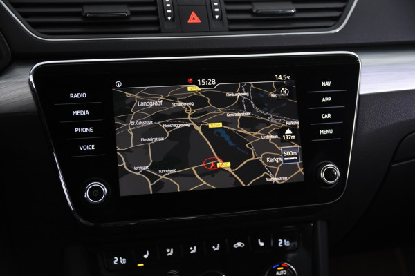 Škoda Superb Combi 1.5 TSI Combi DSG *Navigatie*Trekhaak*Stoelverwarming*