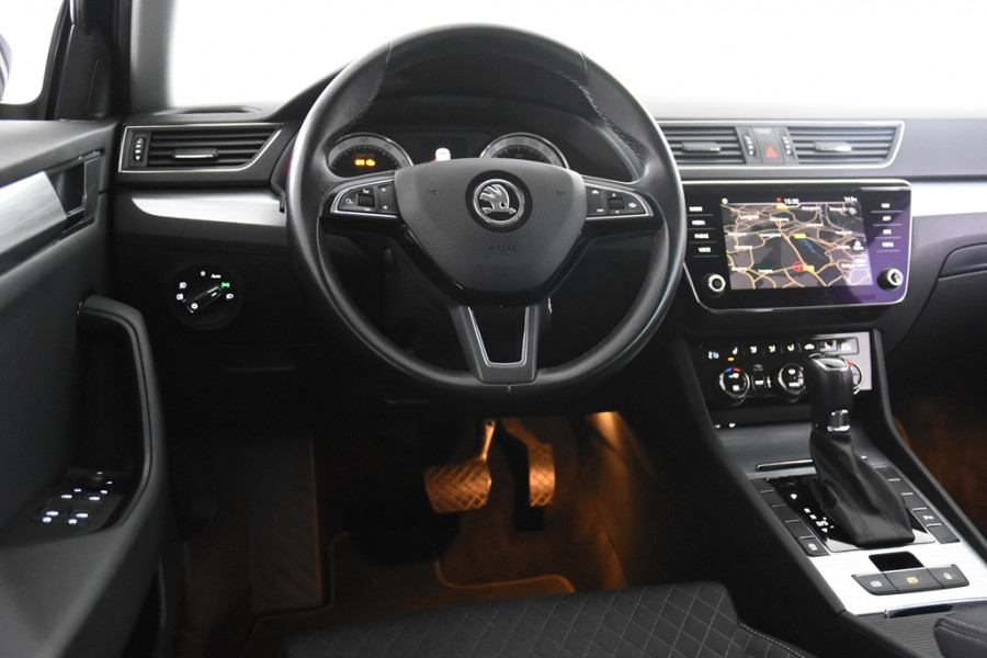 Škoda Superb Combi 1.5 TSI Combi DSG *Navigatie*Trekhaak*Stoelverwarming*