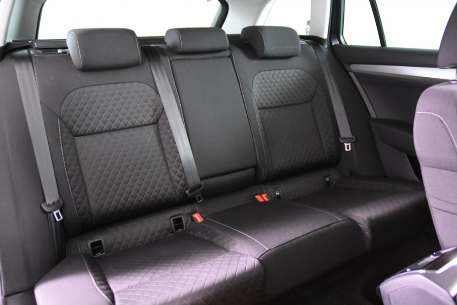 Škoda Superb Combi 1.5 TSI Combi DSG *Navigatie*Trekhaak*Stoelverwarming*