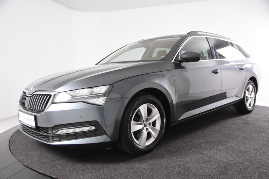 Škoda Superb Combi 1.5 TSI Combi DSG *Navigatie*Trekhaak*Stoelverwarming*