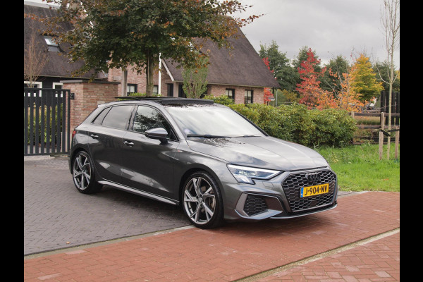 Audi A3 Sportback 35 TFSI S edition | 2X S-Line | Schuifdak | 19 Inch | Black Optic | NL-Auto | Audi A3 Sportback 35 TFSI S edition | 2X S-Line | Schuifdak | 19 Inch | Black Optic | NL-Auto |