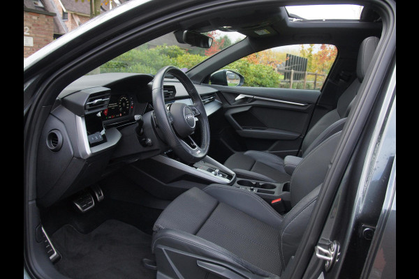 Audi A3 Sportback 35 TFSI S edition | 2X S-Line | Schuifdak | 19 Inch | Black Optic | NL-Auto | Audi A3 Sportback 35 TFSI S edition | 2X S-Line | Schuifdak | 19 Inch | Black Optic | NL-Auto |