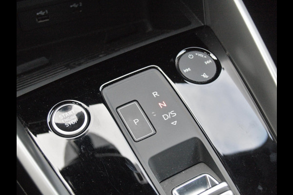 Audi A3 Sportback 35 TFSI S edition | 2X S-Line | Schuifdak | 19 Inch | Black Optic | NL-Auto | Audi A3 Sportback 35 TFSI S edition | 2X S-Line | Schuifdak | 19 Inch | Black Optic | NL-Auto |