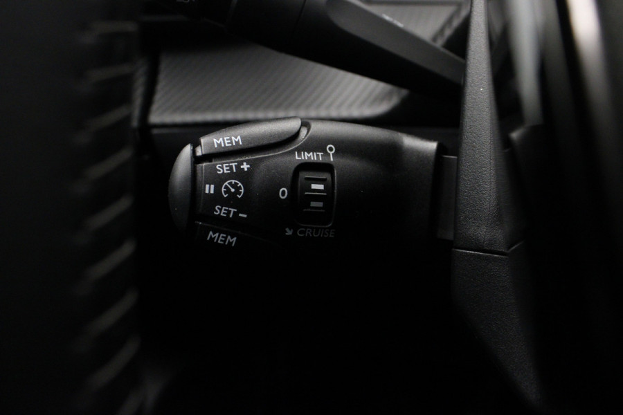 Peugeot 2008 1.2 PureTech 100 Active |Navi|Camera|