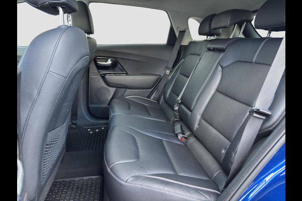 Kia e-Niro ExecutiveLine 64 kWh Kia e-Niro ExecutiveLine 64kWh | Leder | Navigatie | Apple Carplay & Android Auto | Schuif-/kanteldak |