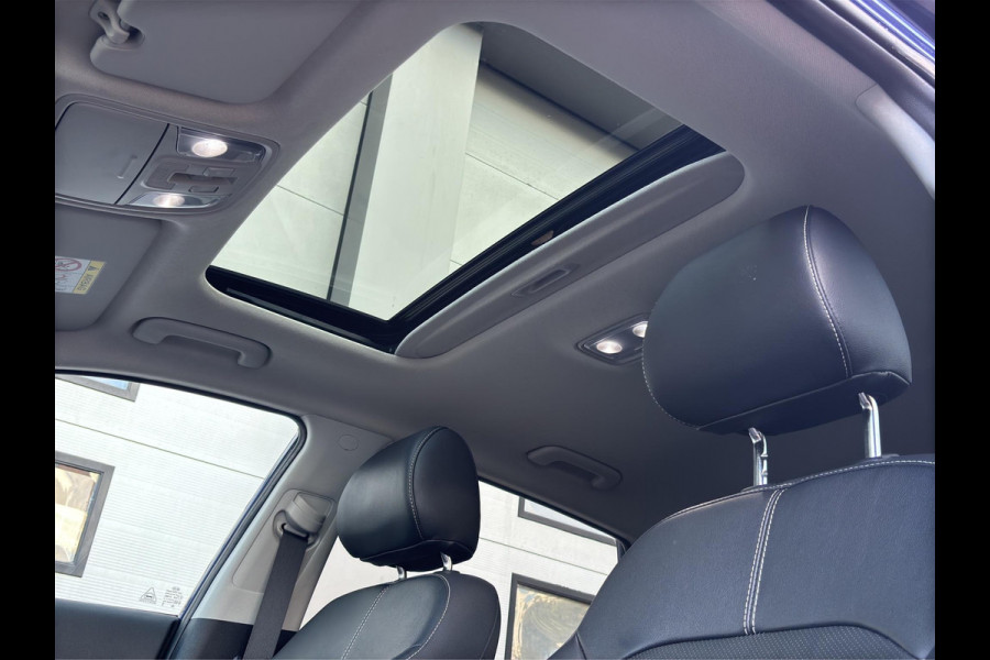 Kia e-Niro ExecutiveLine 64 kWh Kia e-Niro ExecutiveLine 64kWh | Leder | Navigatie | Apple Carplay & Android Auto | Schuif-/kanteldak |