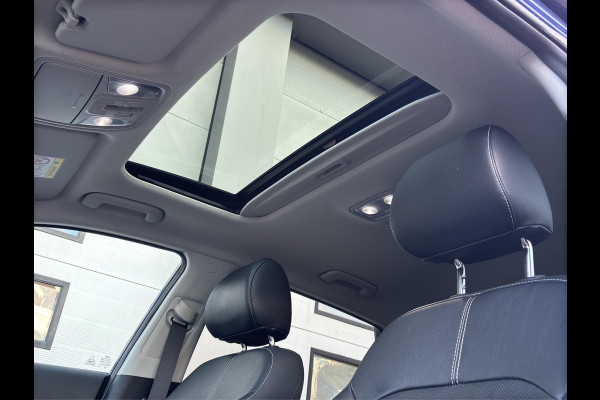 Kia e-Niro ExecutiveLine 64 kWh Kia e-Niro ExecutiveLine 64kWh | Leder | Navigatie | Apple Carplay & Android Auto | Schuif-/kanteldak |