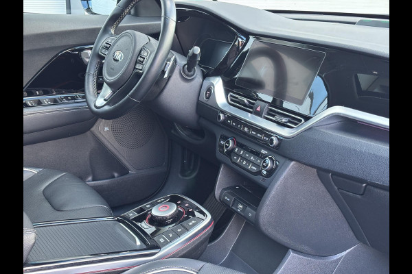 Kia e-Niro ExecutiveLine 64 kWh Kia e-Niro ExecutiveLine 64kWh | Leder | Navigatie | Apple Carplay & Android Auto | Schuif-/kanteldak |