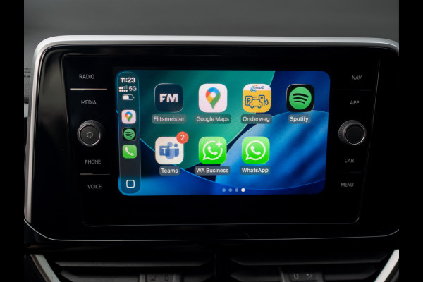 Volkswagen T-Roc 1.5 TSI R-Line Business+ | Keyless | Elk. A-klep | Camera | IQ Light | Side Assist | Prijs Rijklaar!!