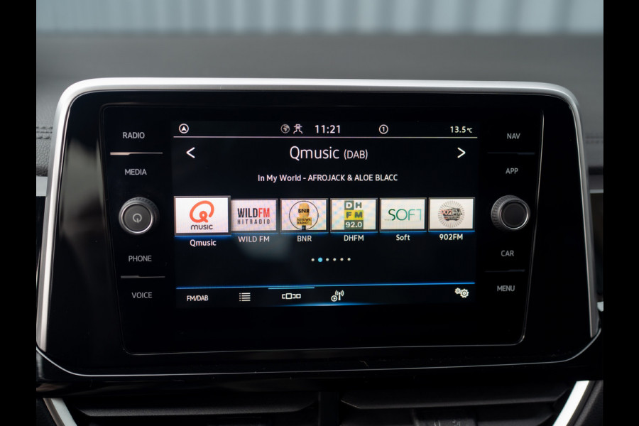 Volkswagen T-Roc 1.5 TSI R-Line Business+ | Keyless | Elk. A-klep | Camera | IQ Light | Side Assist | Prijs Rijklaar!!