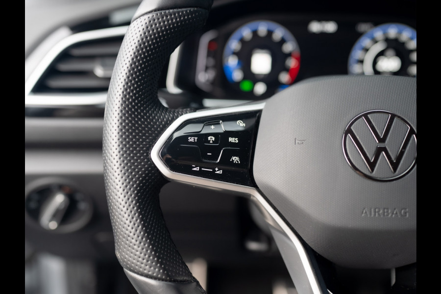 Volkswagen T-Roc 1.5 TSI R-Line Business+ | Keyless | Elk. A-klep | Camera | IQ Light | Side Assist | Prijs Rijklaar!!