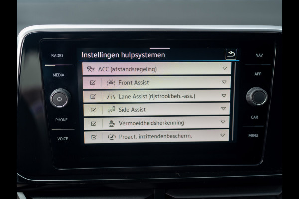 Volkswagen T-Roc 1.5 TSI R-Line Business+ | Keyless | Elk. A-klep | Camera | IQ Light | Side Assist | Prijs Rijklaar!!