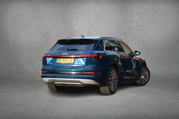 Audi e-tron 50 quattro Business edition Plus 71 kWh | Pano | Leer | Memory | Stoelverwarming Audi e-tron 50 quattro Business edition Plus 71 kWh | Pano | Leer | Memory | Stoelverwarming