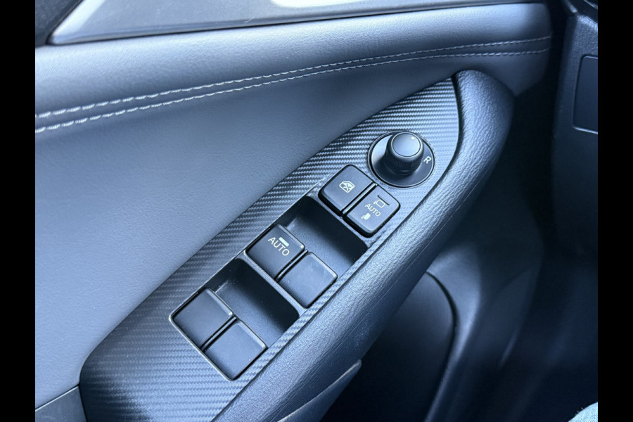 Mazda CX-3 2.0 SkyActiv-G 121 Luxury | Trekhaak | CarPlay | Camera | LED | HUD | 18 inch