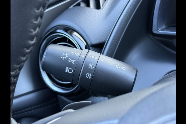 Mazda CX-3 2.0 SkyActiv-G 121 Luxury | Trekhaak | CarPlay | Camera | LED | HUD | 18 inch