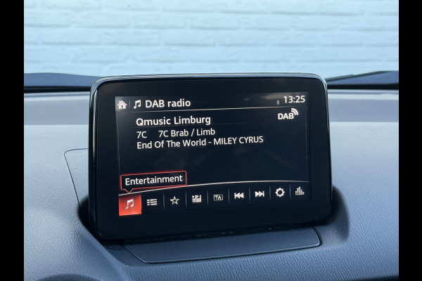 Mazda CX-3 2.0 SkyActiv-G 121 Luxury | Trekhaak | CarPlay | Camera | LED | HUD | 18 inch