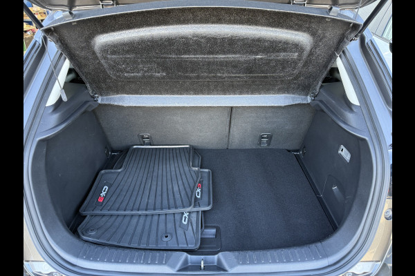 Mazda CX-3 2.0 SkyActiv-G 121 Luxury | Trekhaak | CarPlay | Camera | LED | HUD | 18 inch