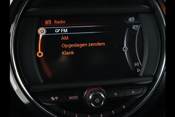 MINI Cooper 1.5 Chili Serious Business | Panoramadak | Navigatie | Cruise Control | LED koplampen | Half leder | Climate control | Parkeerhulp | Bluetooth