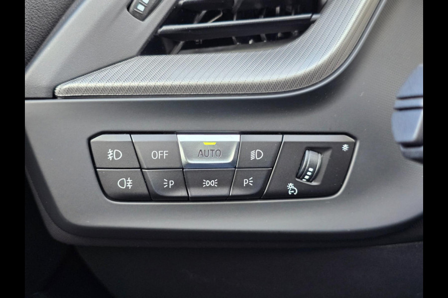 BMW 1-serie 120i M-sport/H&K/Head-up/Carplay/Shadowline-pack