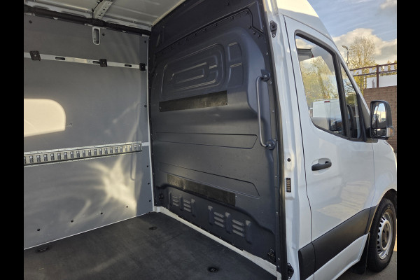 Mercedes-Benz Sprinter 314 CDI L2H2 Autm. MBux systeem Achteruitrijcamera 270 graden doordraaideuren