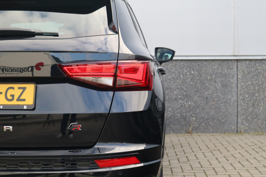 Seat Ateca 1.5 TSI FR Business Intense Pano / 360 camera / Beats / Stoelverwarm / Seat Ateca 1.5 TSI FR Business Intense Pano / 360 camera / Beats / Stoelverwarm /