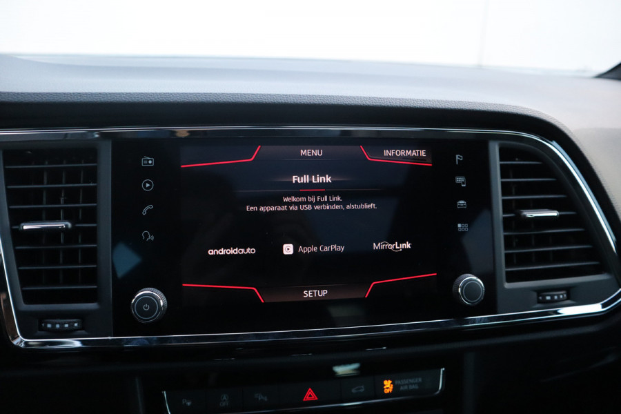 Seat Ateca 1.5 TSI FR Business Intense Pano / 360 camera / Beats / Stoelverwarm / Seat Ateca 1.5 TSI FR Business Intense Pano / 360 camera / Beats / Stoelverwarm /